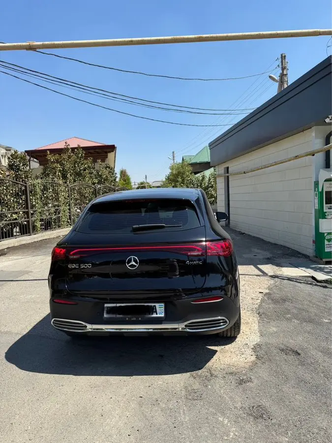 Mercedes bens eqe 500 4matic