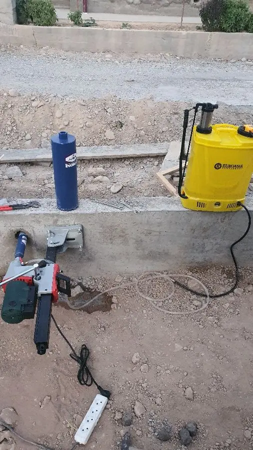 Beton devor teshish