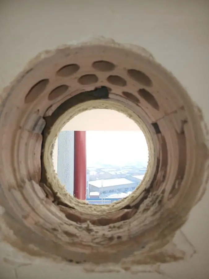 Beton devor teshish