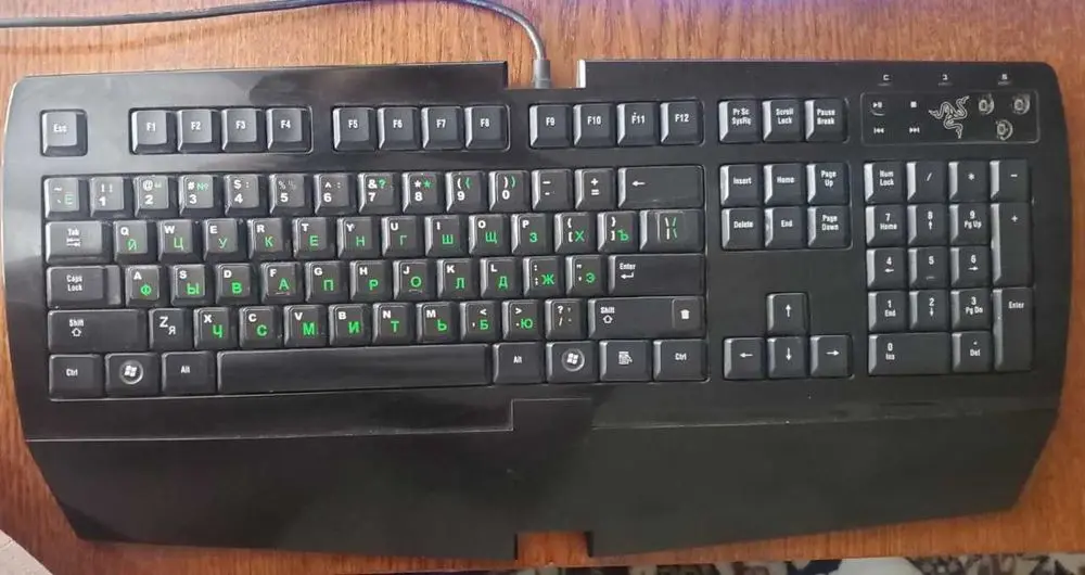 Мембранная игровая проводная клавиатура Razer Arctosa