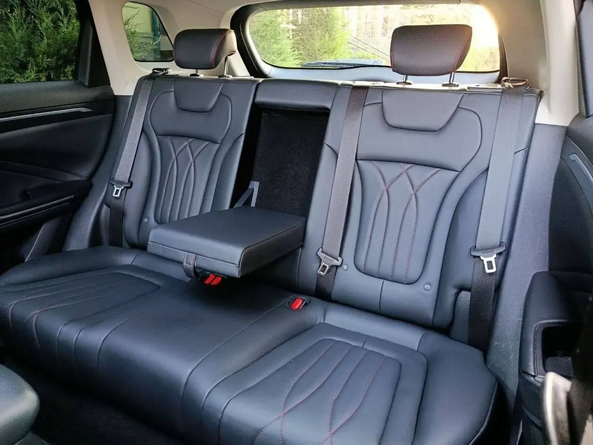 BESTUNE t55 2025! Holati zoʻr. Rasmiy salondan olingan