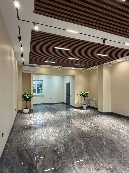 Продается нежилое помещение, ориентир: Братские могилы, 80м²