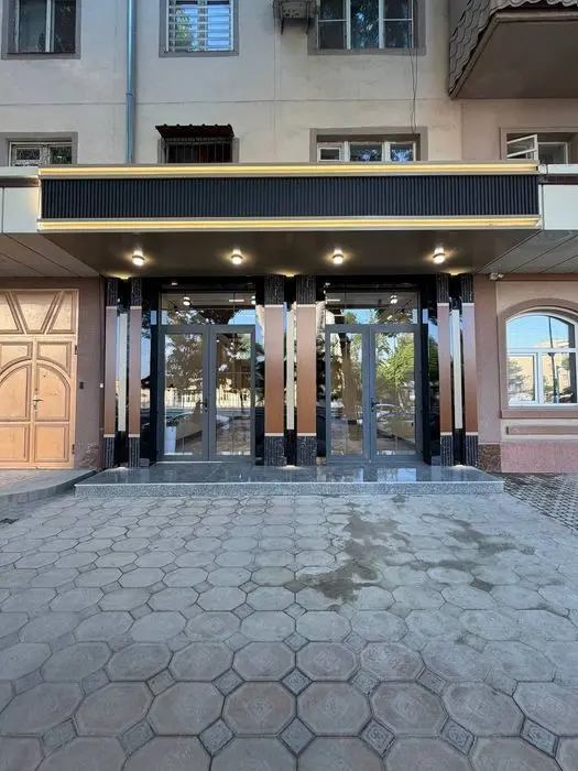 Продается нежилое помещение, ориентир: Братские могилы, 80м²