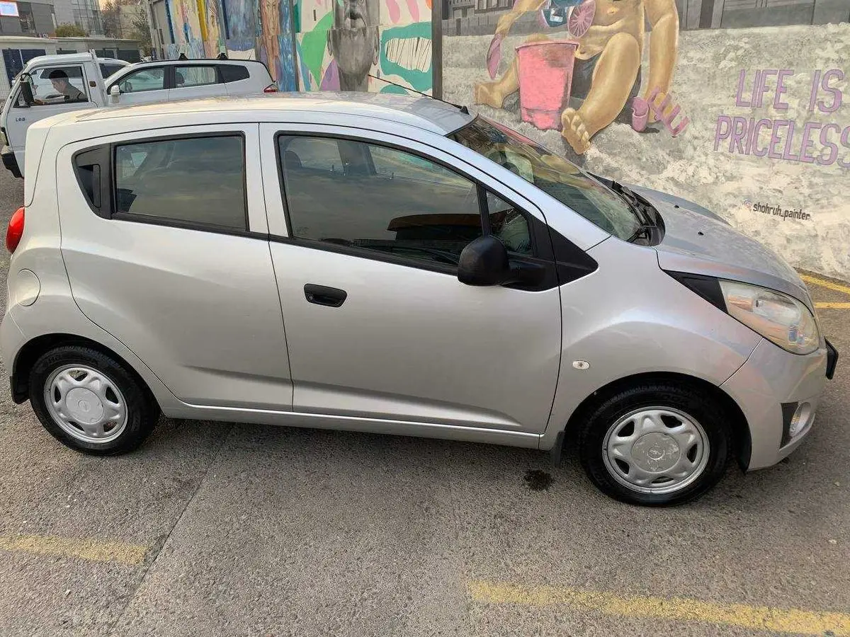 Chevrolet Spark 2013 | Экономичный городской автомобиль