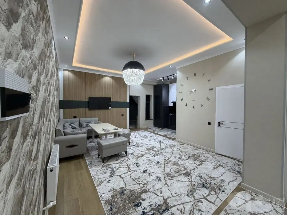 Kritiydan 5 xonali kvartira sotiladi. 89500$