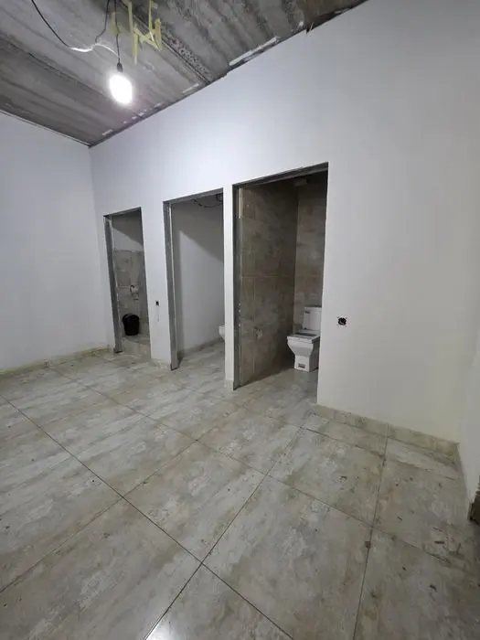 Срочно продаётся здания Чилонзор 23 10-соток  930м2