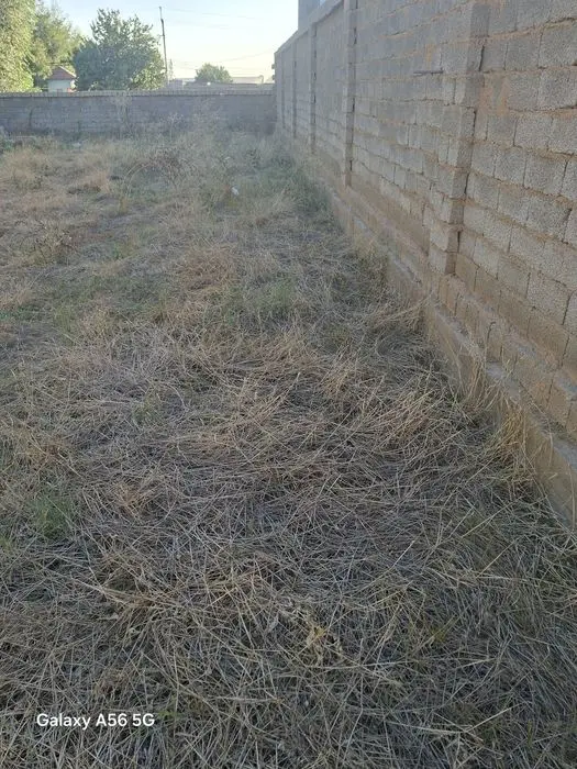 Курувчилар учун зур таклиф.Фасад - 40 метрлик 4 сот. ер сотувда.Дурмон