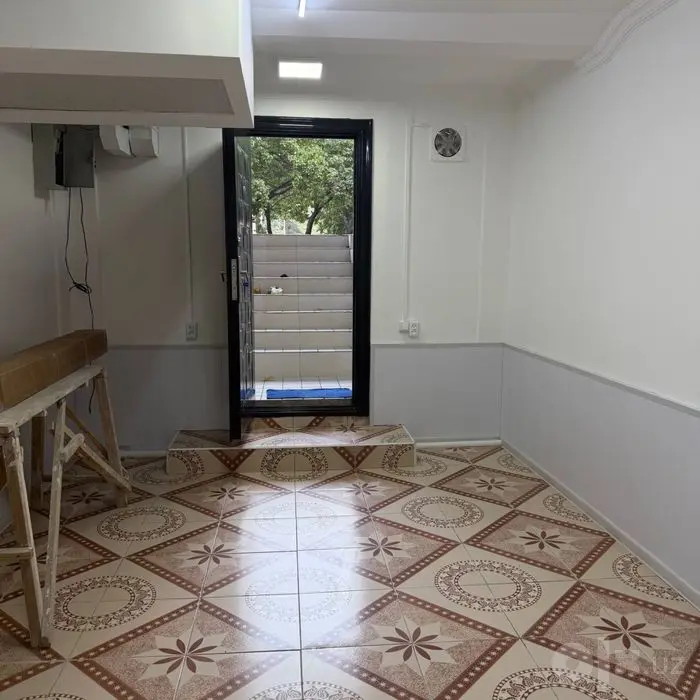 Ijaraga beriladi Mirobid tumani oybek kuchasi 44 uy 200 kv joy podval