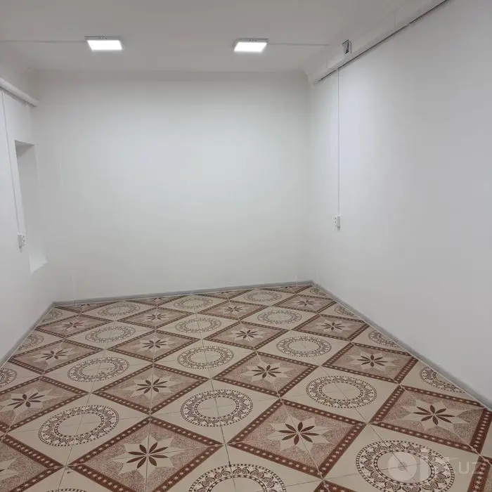Ijaraga beriladi Mirobid tumani oybek kuchasi 44 uy 200 kv joy podval