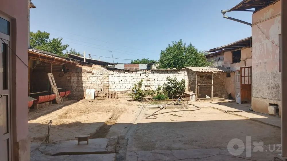Oxunboboyevda uy sotiladi