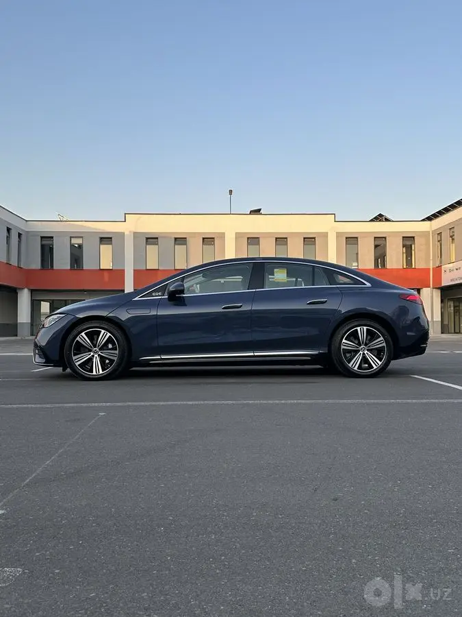 Mersedes Benz EQE 500 4Matic 2025 Седан