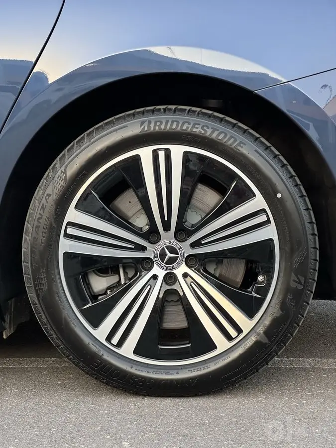 Mersedes Benz EQE 500 4Matic 2025 Седан