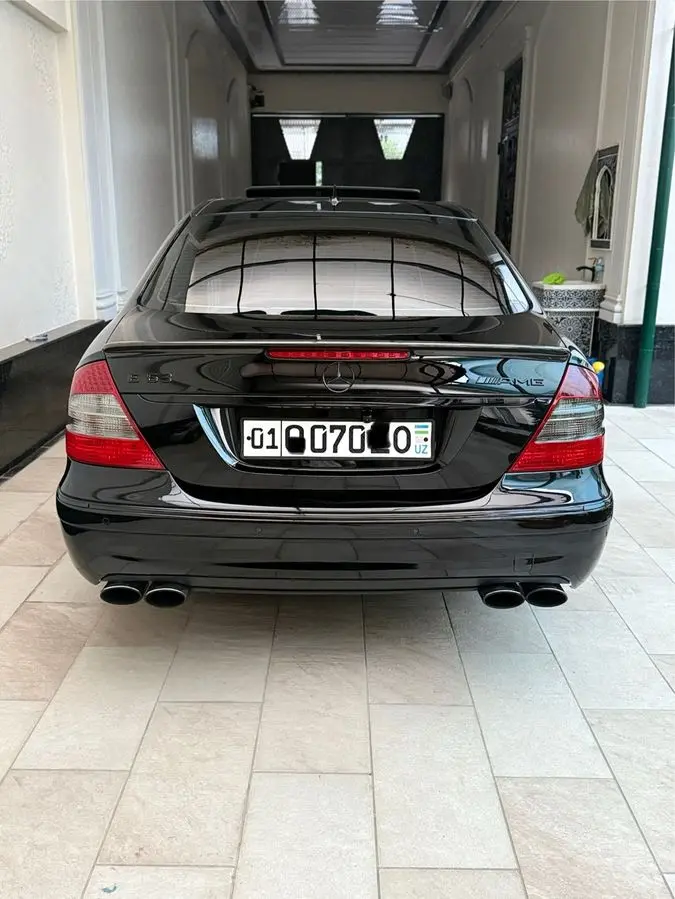 Mercedes  benz W211 E63 AMG 2008 Yil