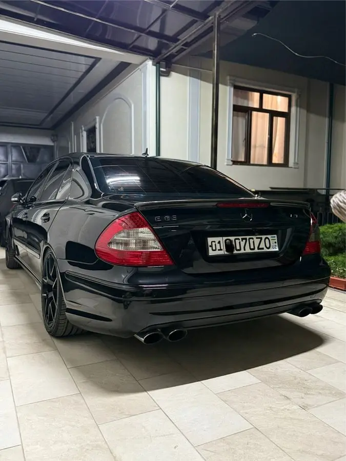 Mercedes  benz W211 E63 AMG 2008 Yil