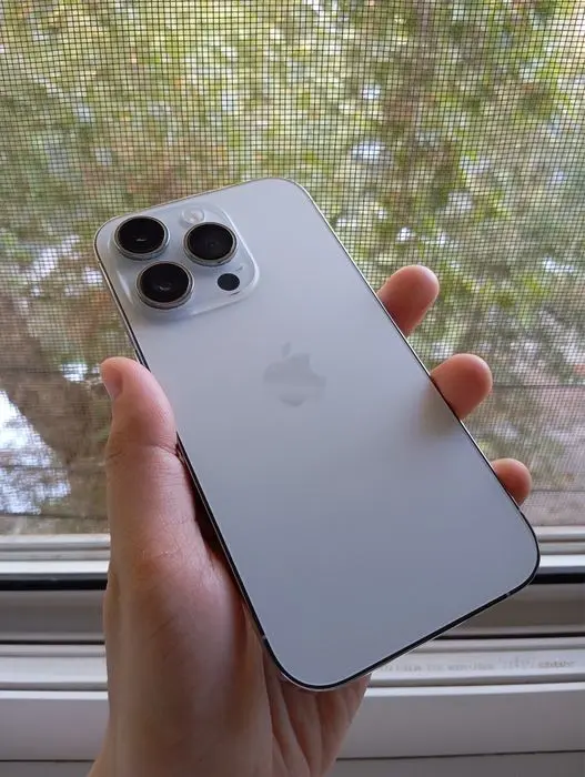 Iphone 14 pro white