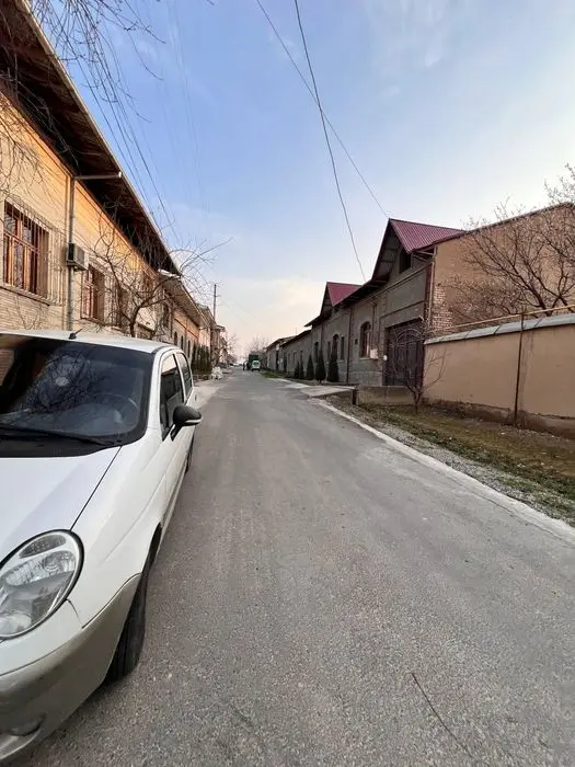 Дом в  Хасанбой с тереторием 6 сотокк