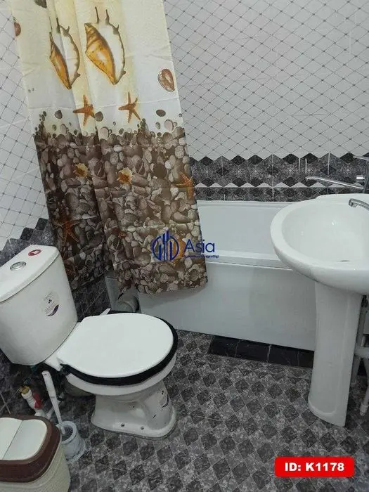 K1178 kogon temir yul vokzal yaqida 1xonalok kvartira sotiladi