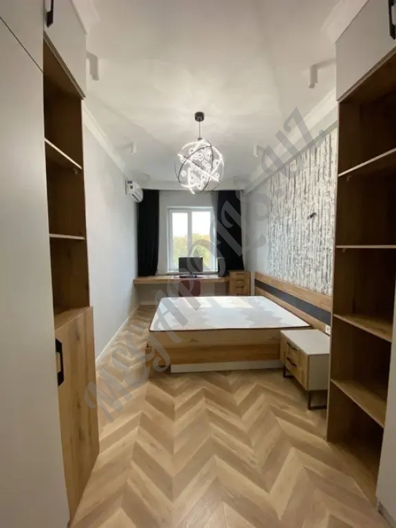 Продается квартира 4/4/10