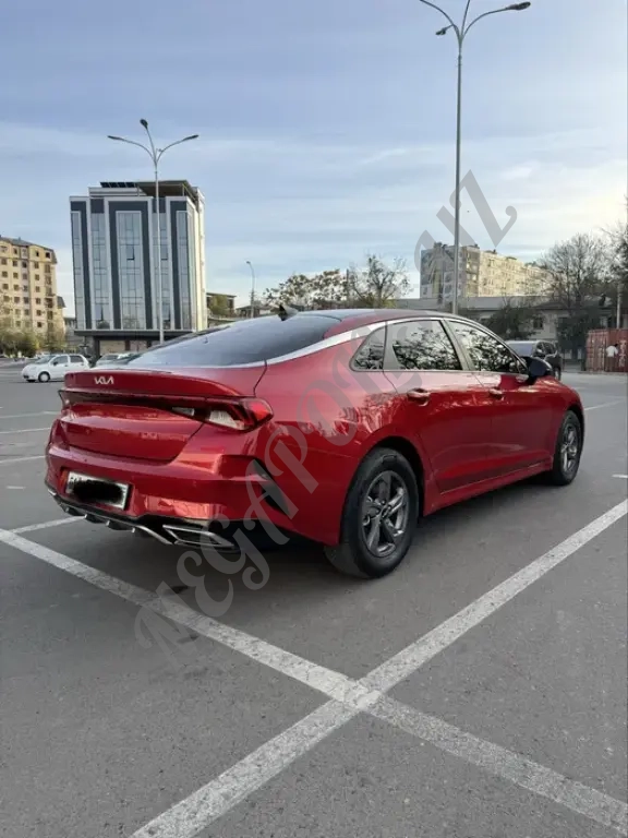 KIA K5 sotiladi 2022