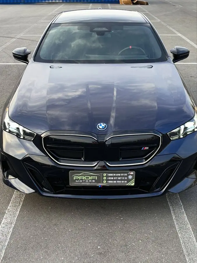 Bmw i5 m60  amerikanskiy  zborka 2024/2025 yili