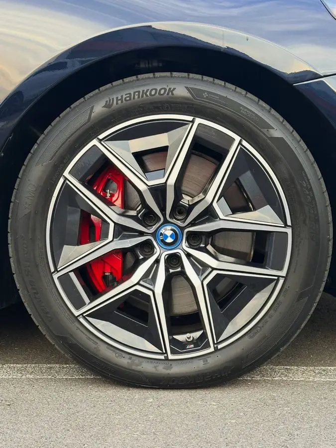Bmw i5 m60  amerikanskiy  zborka 2024/2025 yili