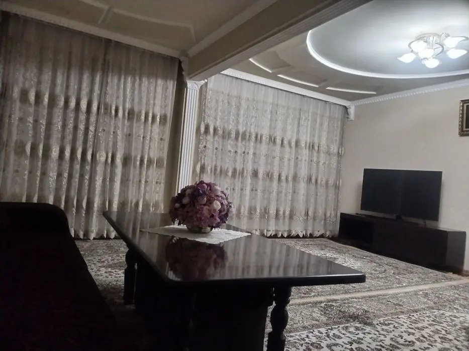 Продам 5-комнатную квартиру на юнусабад 18-квартале