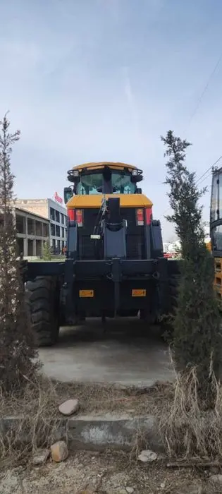 LiuGong 4180D greyder — AQSH dvigateli, Germaniya uzatmasi