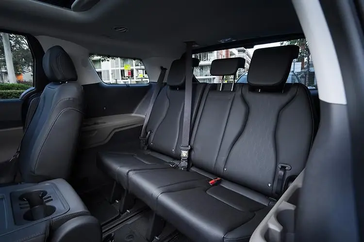Kia Carnival Аренда с Водительем Встречи Проводы Трансфер Сити тур