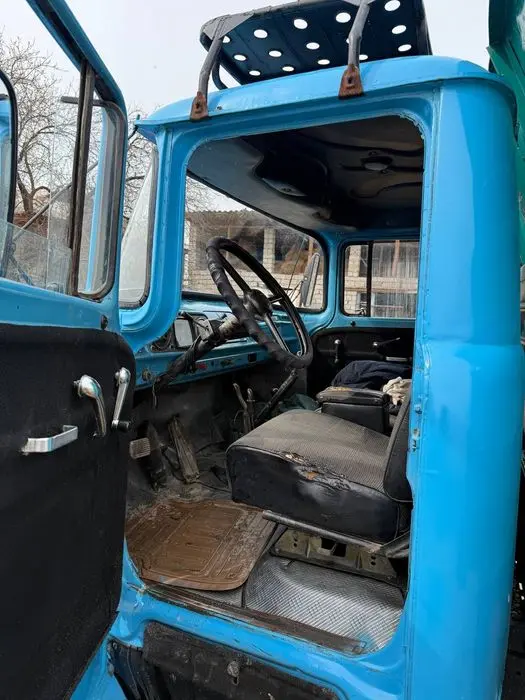 Zil sotiladi 8000 vikup nasiyagaxam beriladi