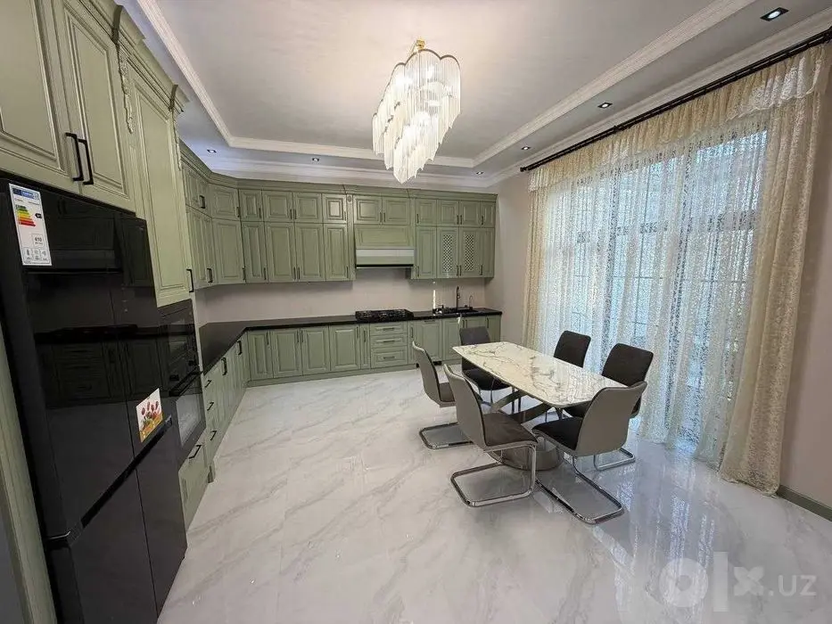 Улица Циолковского, 4,5 сотки, 500 м2, 7 комнат, 3 этажа, евро-люкс.