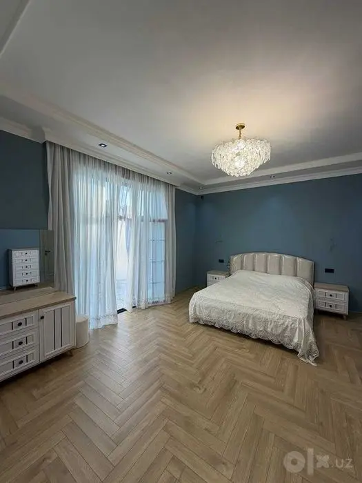 Улица Циолковского, 4,5 сотки, 500 м2, 7 комнат, 3 этажа, евро-люкс.